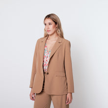 Cargar imagen en el visor de la galería, Blazer Irenka Camel
