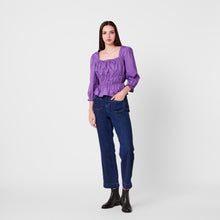 Cargar imagen en el visor de la galería, Blusa Amalia Morado
