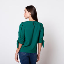 Cargar imagen en el visor de la galería, Blusa Gema Verde
