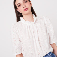 Cargar imagen en el visor de la galería, Blusa Pria Hueso
