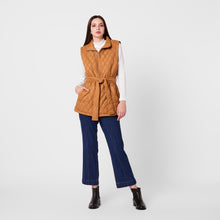 Cargar imagen en el visor de la galería, Chaleco Merila Camel

