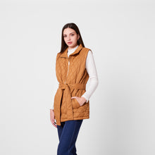Cargar imagen en el visor de la galería, Chaleco Merila Camel
