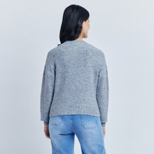 Cargar imagen en el visor de la galería, Chompa Aida Gris

