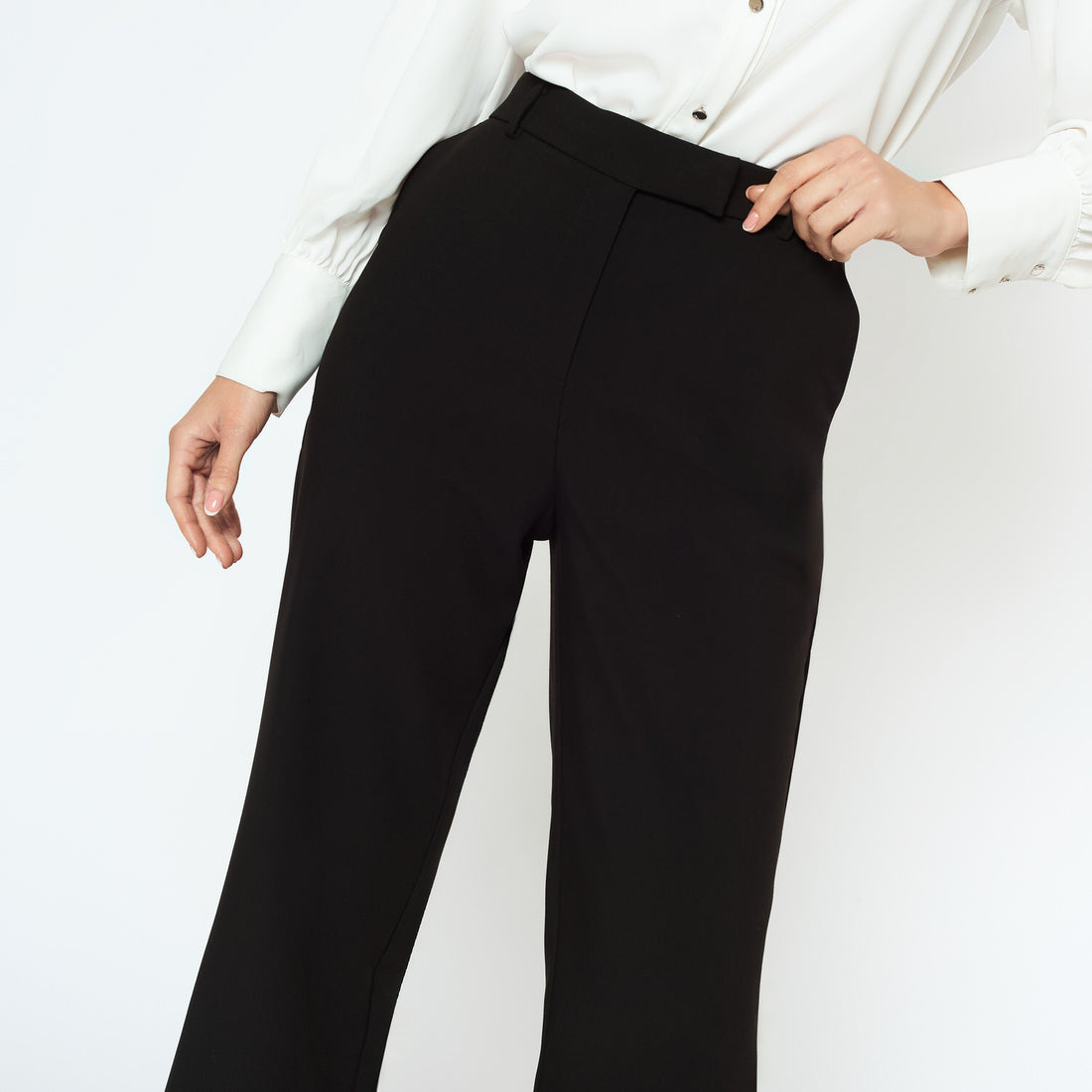 Pantalon Almendra Negro