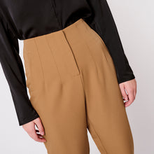 Cargar imagen en el visor de la galería, Pantalon Berberly Camel
