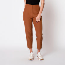 Cargar imagen en el visor de la galería, Pantalon Berberly Camel
