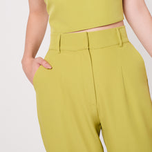 Cargar imagen en el visor de la galería, Pantalon Delta Verde Limon
