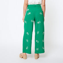 Cargar imagen en el visor de la galería, Pantalon Flor Verde
