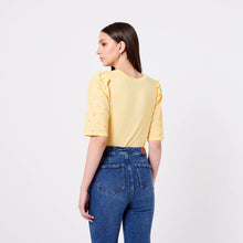 Cargar imagen en el visor de la galería, Polo Imena Amarillo
