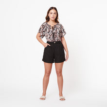 Cargar imagen en el visor de la galería, Short Eloisa Negro
