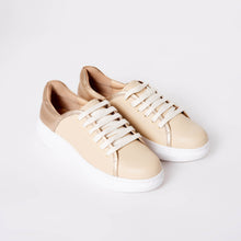 Cargar imagen en el visor de la galería, Zapatilla Gisela Beige
