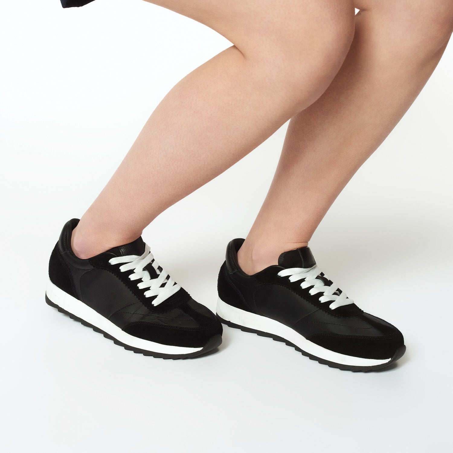 Zapatilla Laos Negro